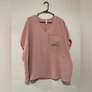 Zenana Outfitters Blush V-Neck Blouse Size Small